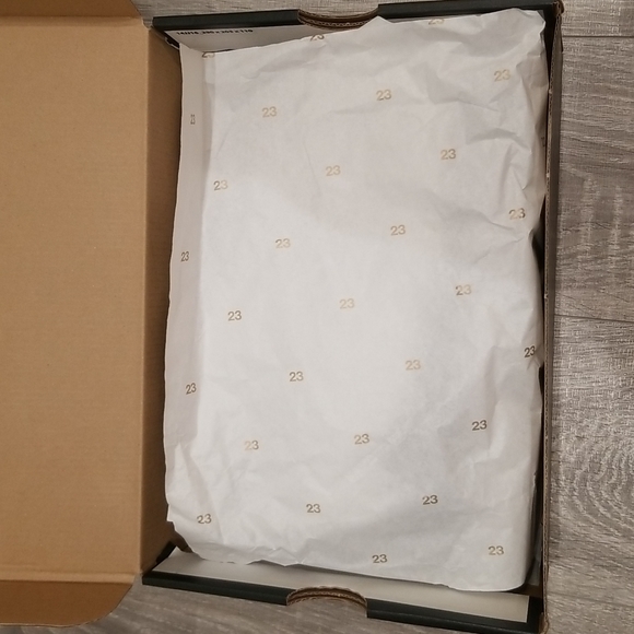 New With Box Jordan Space Jam 11 GS 5.5 youth boys concord black and white - Picture 9 of 9